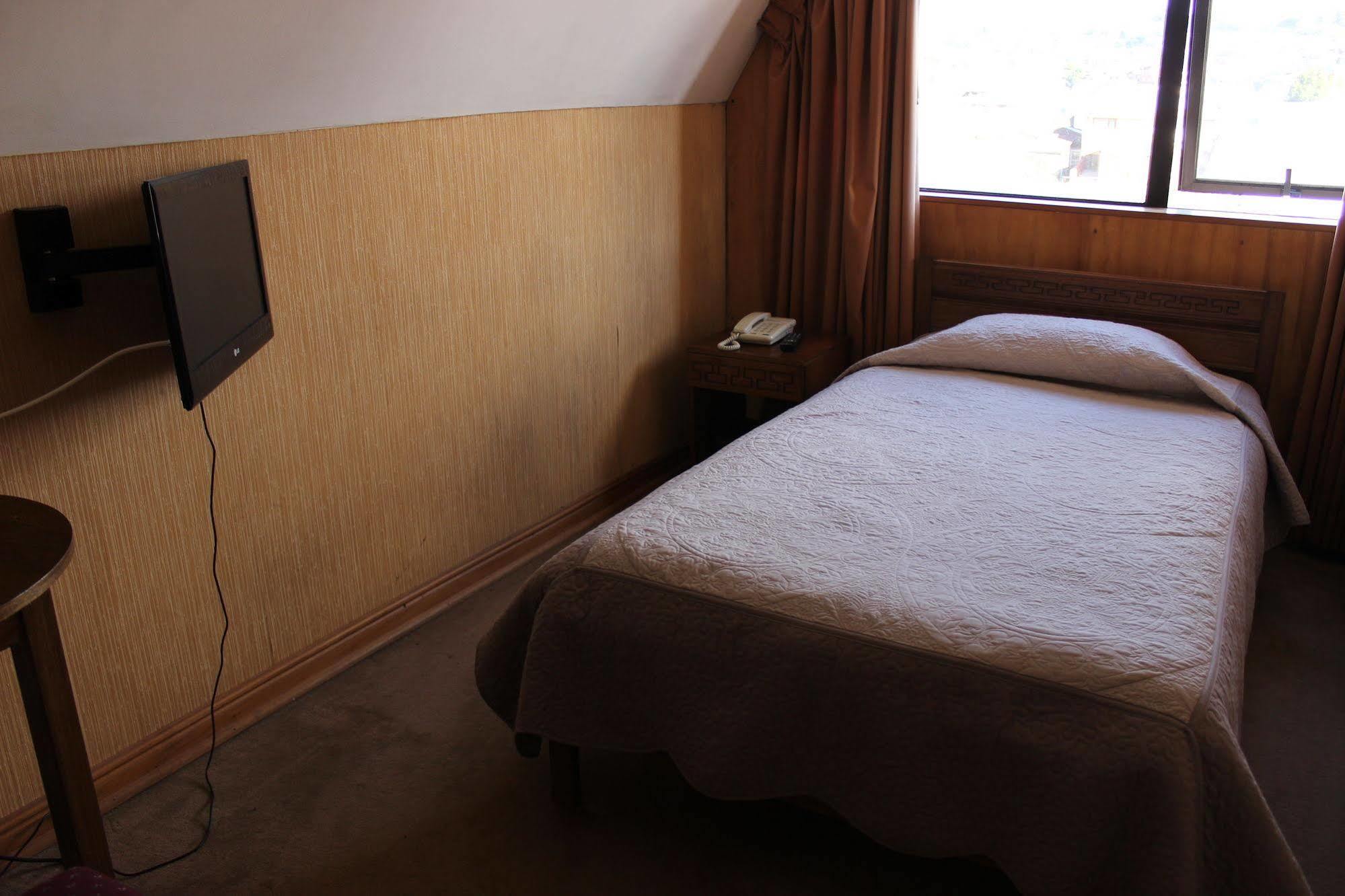 Hotel Antupiren Puerto Montt Exterior photo